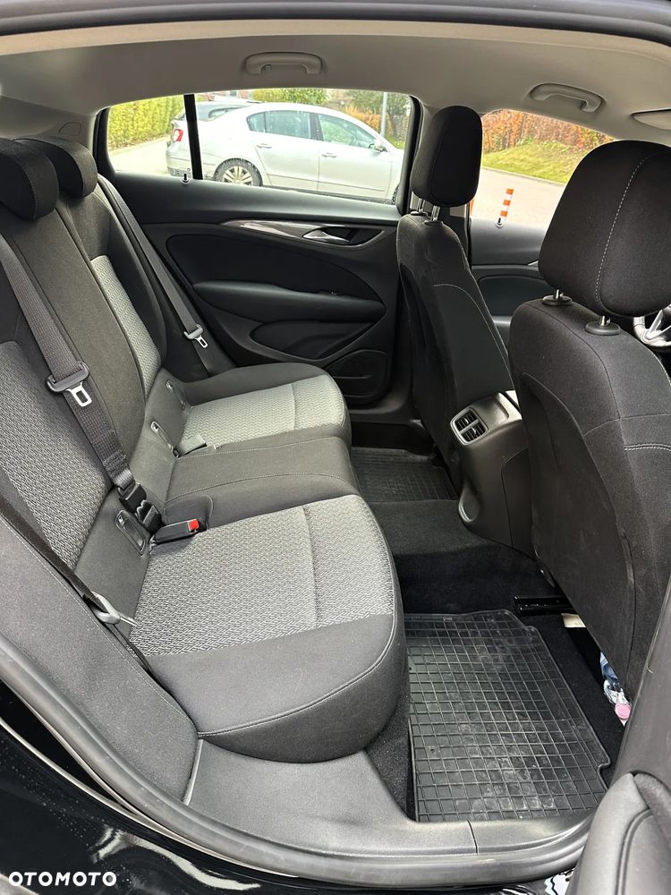 Opel Insignia - 13