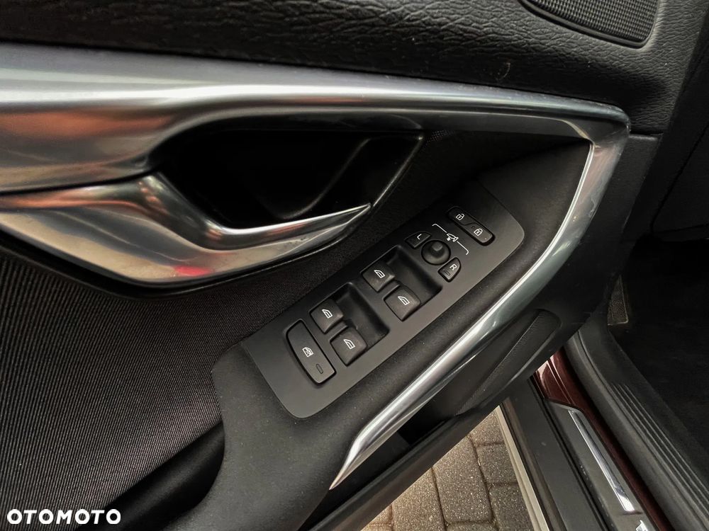 Volvo V40 Cross Country D2 Geartronic Momentum - 10