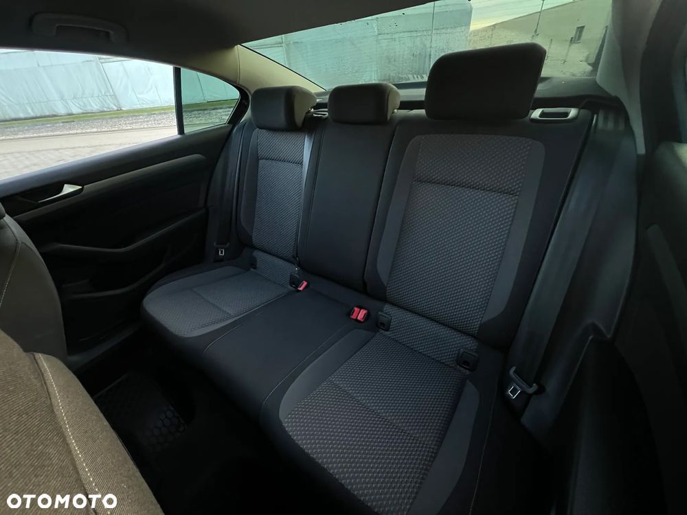 Volkswagen Passat 1.5 TSI EVO Essence DSG - 23