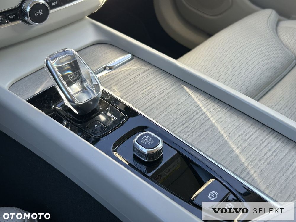 Volvo XC 60 - 25