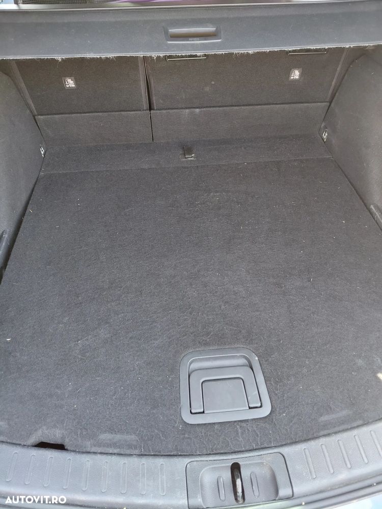 Toyota Corolla 1.8 HSD Dynamic - 9