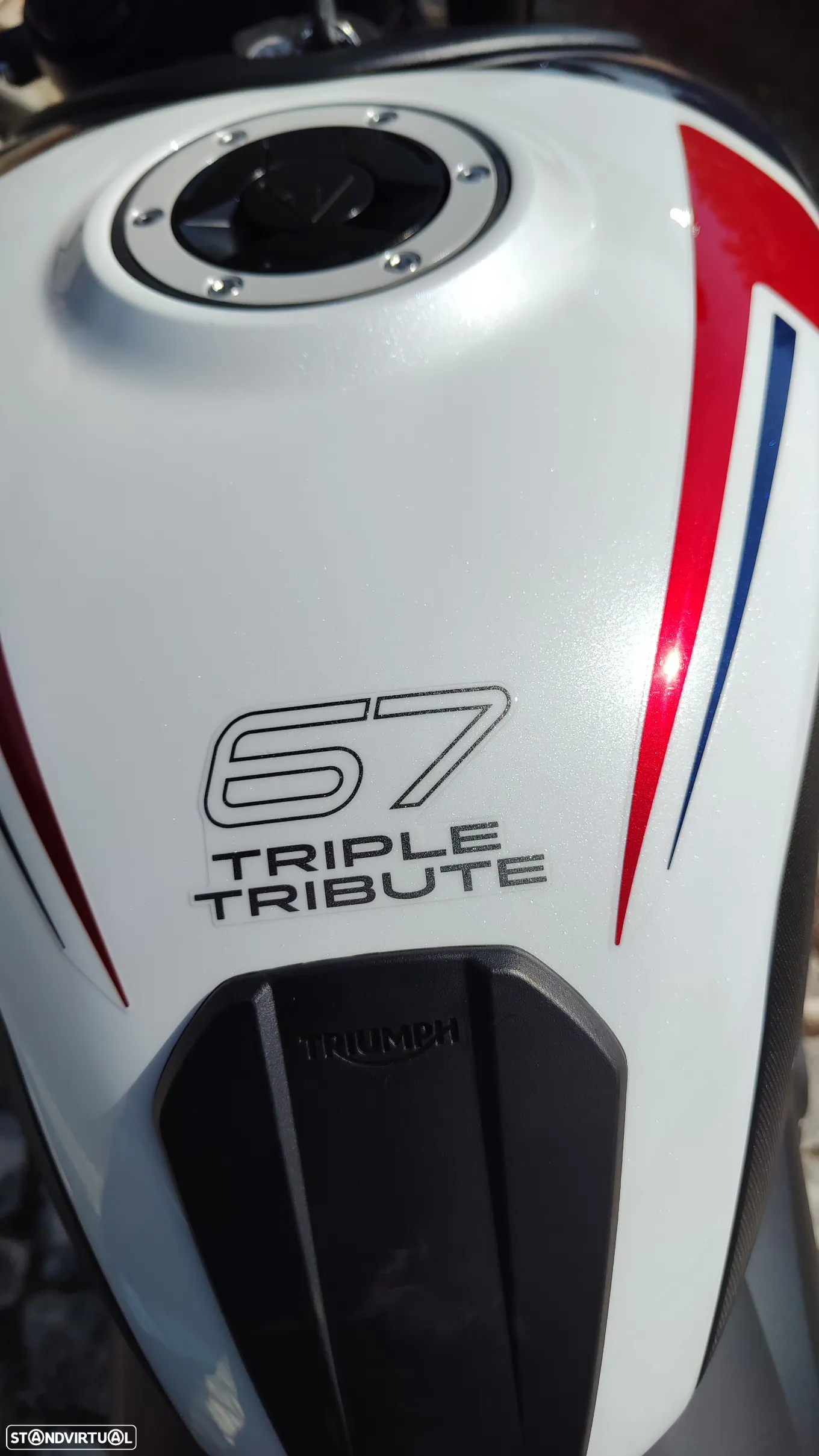 Triumph Trident Triple tribute - 4