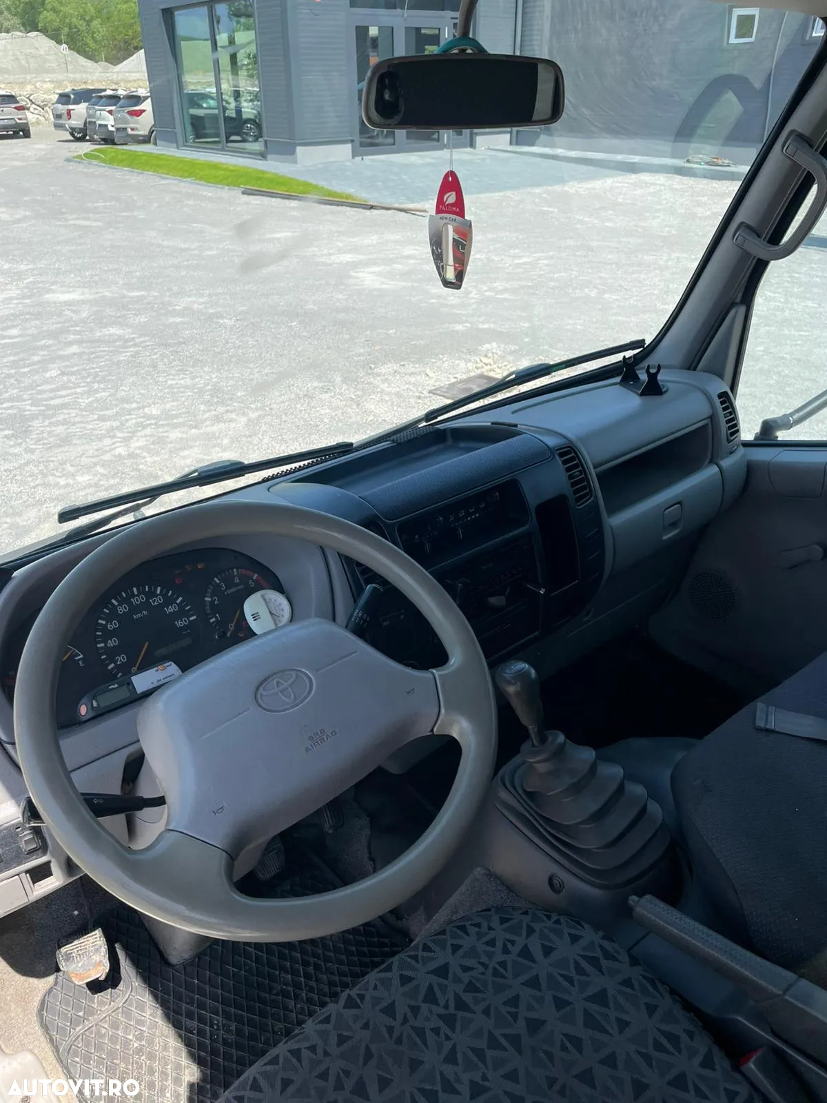 Toyota DYNA - 12