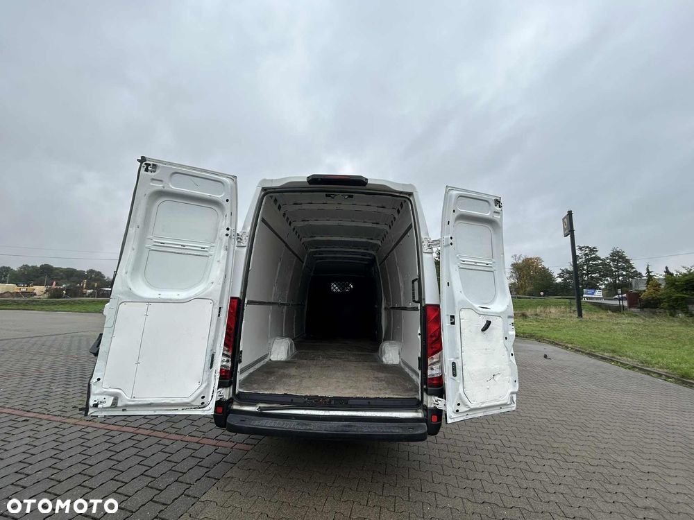 Iveco 35S16 - 12