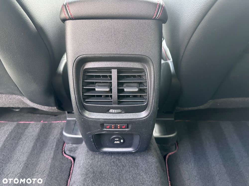 Ford Kuga - 27