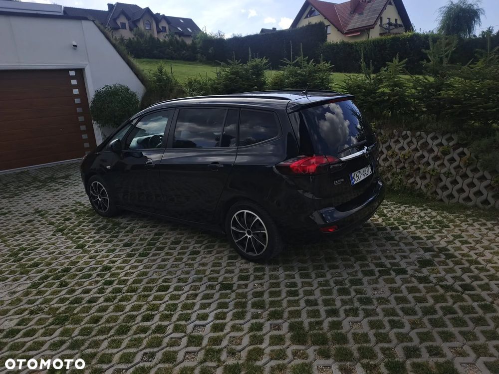Opel Zafira - 1