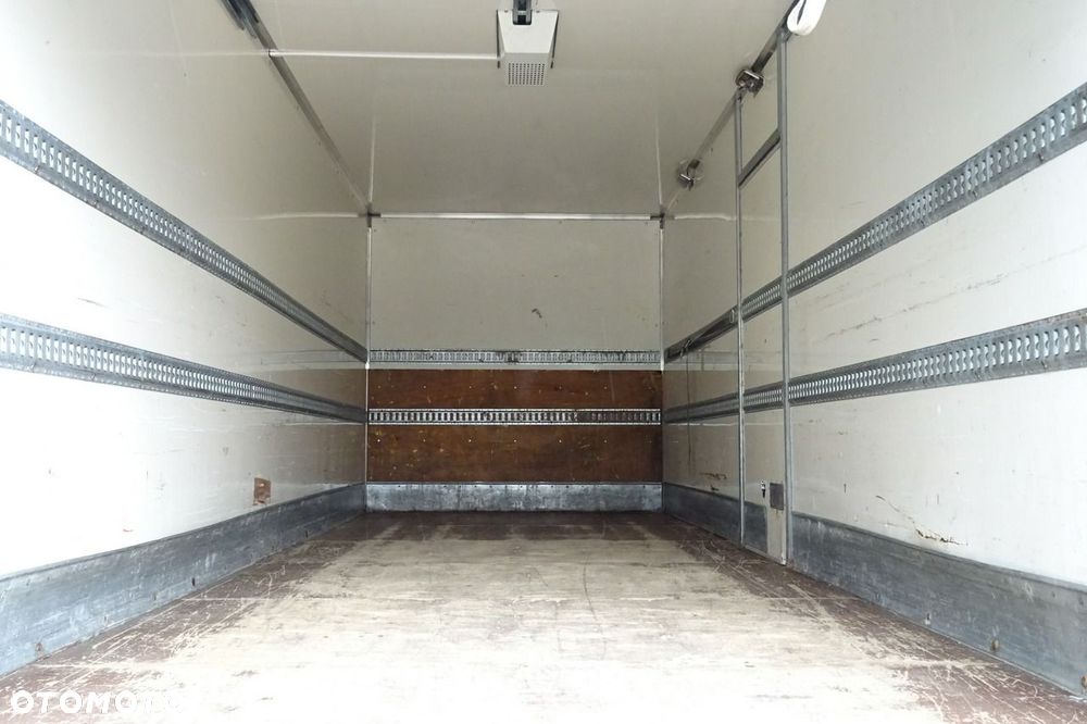Mercedes-Benz Atego 1218 Euro 6 tylko 272 tys.km! kontener 18p winda - 10