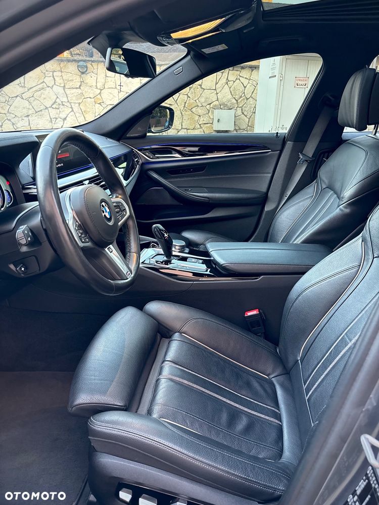 BMW Seria 5 520d xDrive M Sport sport - 27