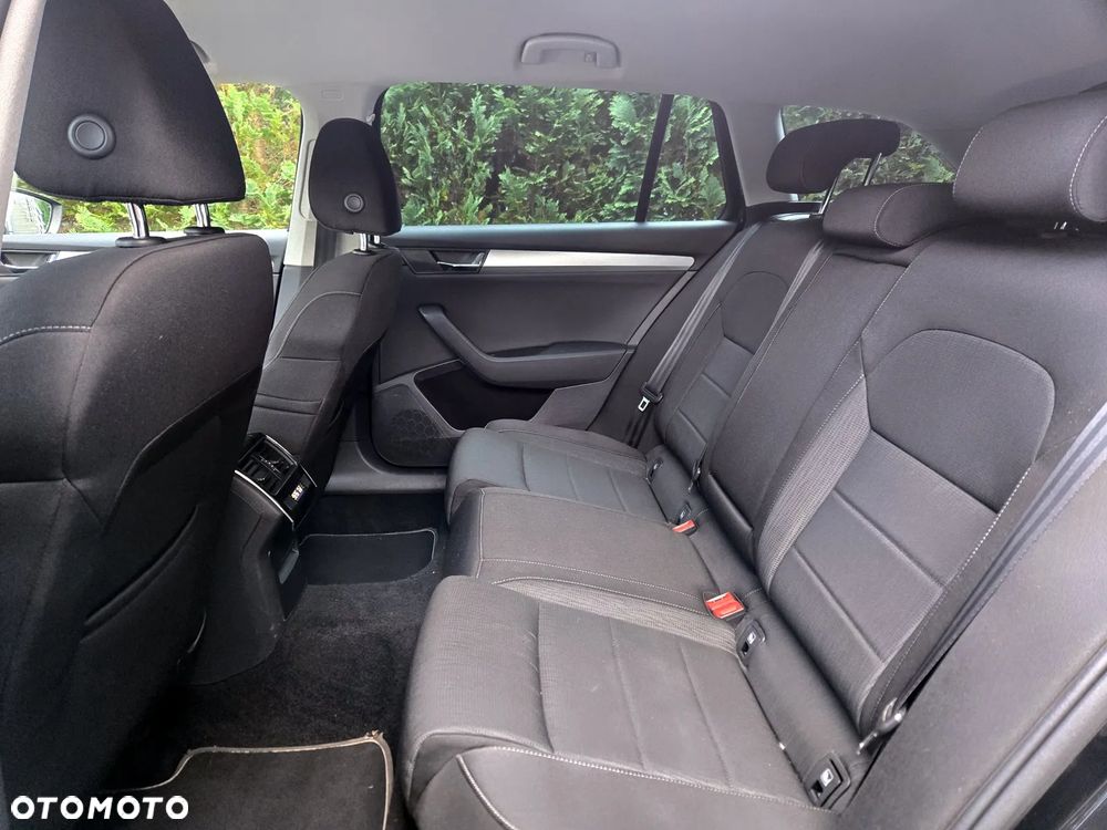 Skoda Superb 2.0 TDI Ambition DSG7 - 9