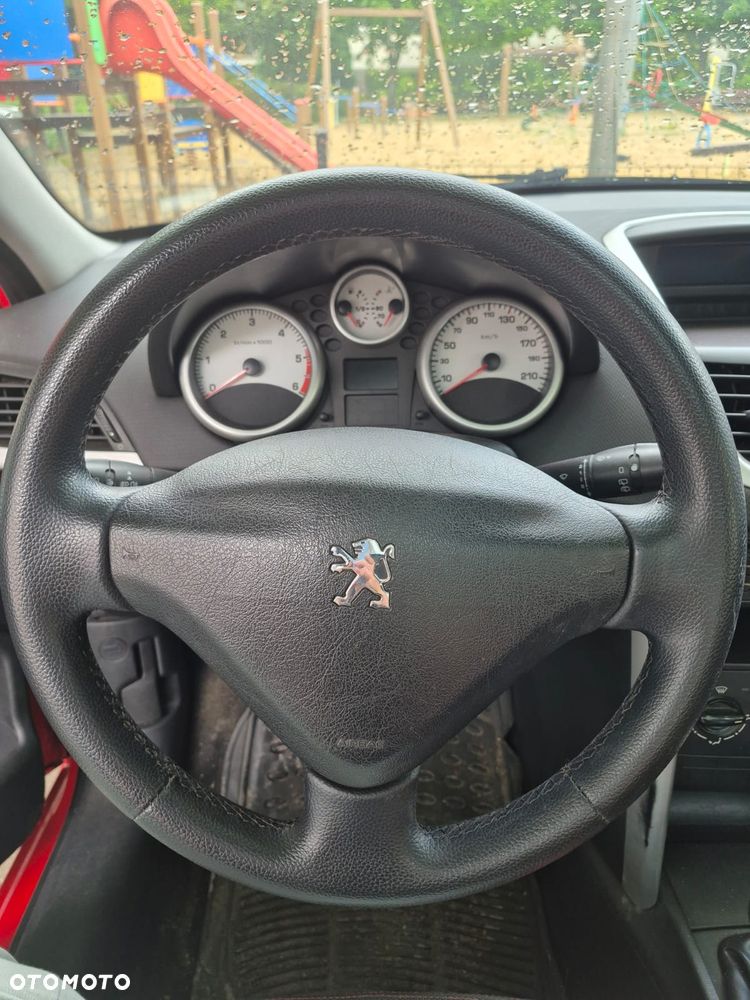 Peugeot 207 1.6 HDi - 12