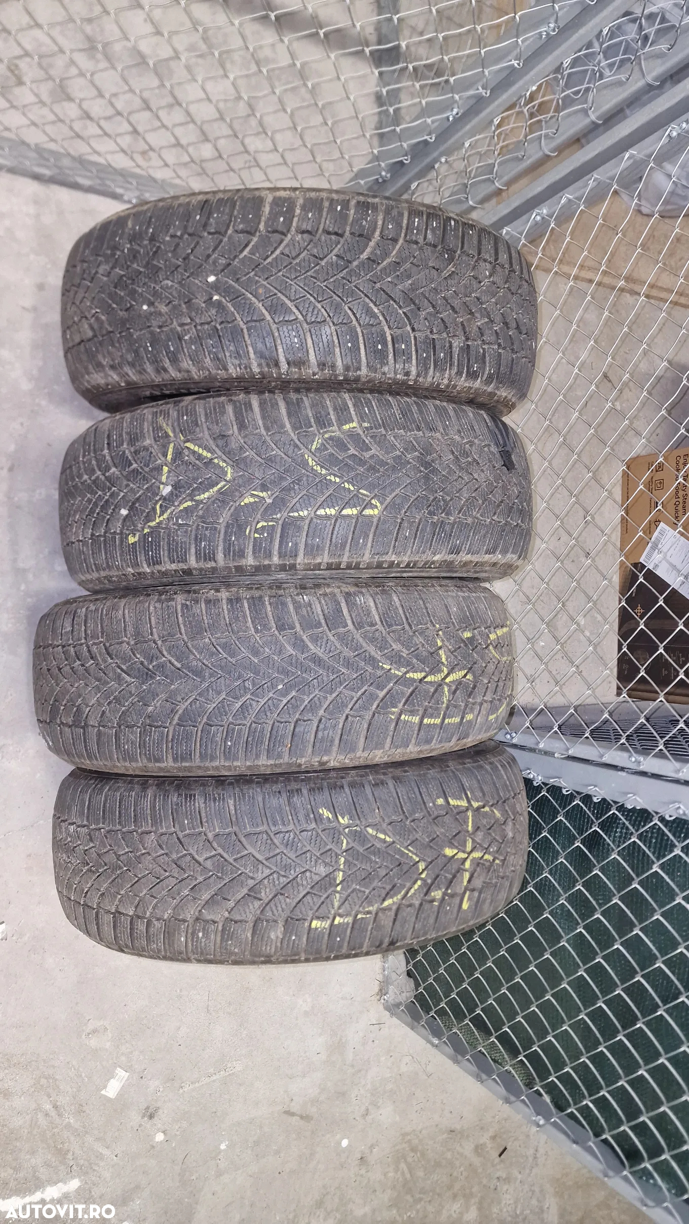 Vand set 4 anvelope iarna Bridgestone 205/60/R16 DOT 2023 aproape noi - 4