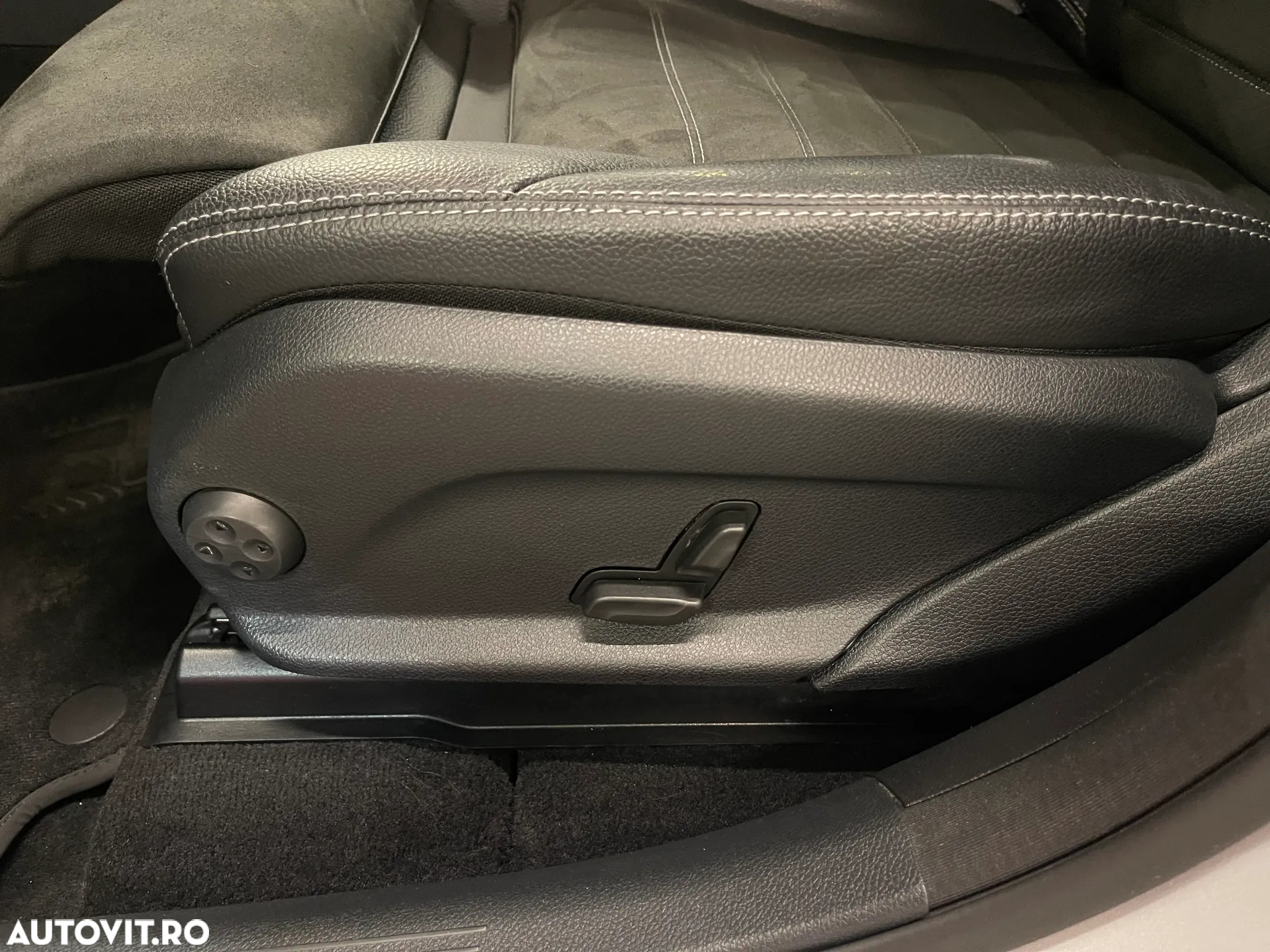 Mercedes-Benz GLC 300 d 4MATIC - 30