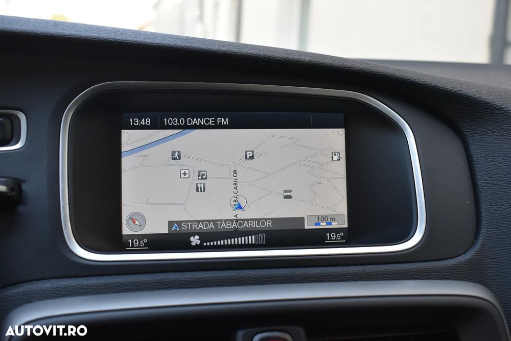 Volvo V40 D2 - 10