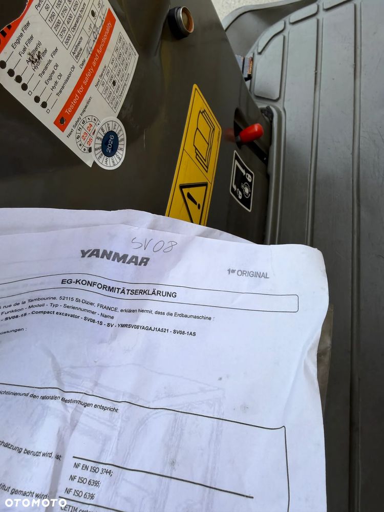Yanmar SV08-1AS Japońska Minikoparka Gąsienicowa. Koparka 1,1 tony. Maszyna jak Nowa. 2017rok. Pochodzi z Norweskiego Gospodarstwa Ogrodniczego! 2 Rozsuwane Podwozie. Dokumentacja. Dodatkowe sekscje Hydrauliczne na młot lub wiertnice. Ani deka luzów czy wycieków. Szybkozłącze. Skrętne ramię. OKAZJA Zadbana Maszyna! Bardzo oszczędny silnik Yanmar. Mocne pompy Hydrauliczne!! 851mtg. Ani deka luzów czy wycieków, Aktualna Dekra. Po serwisach! - 6