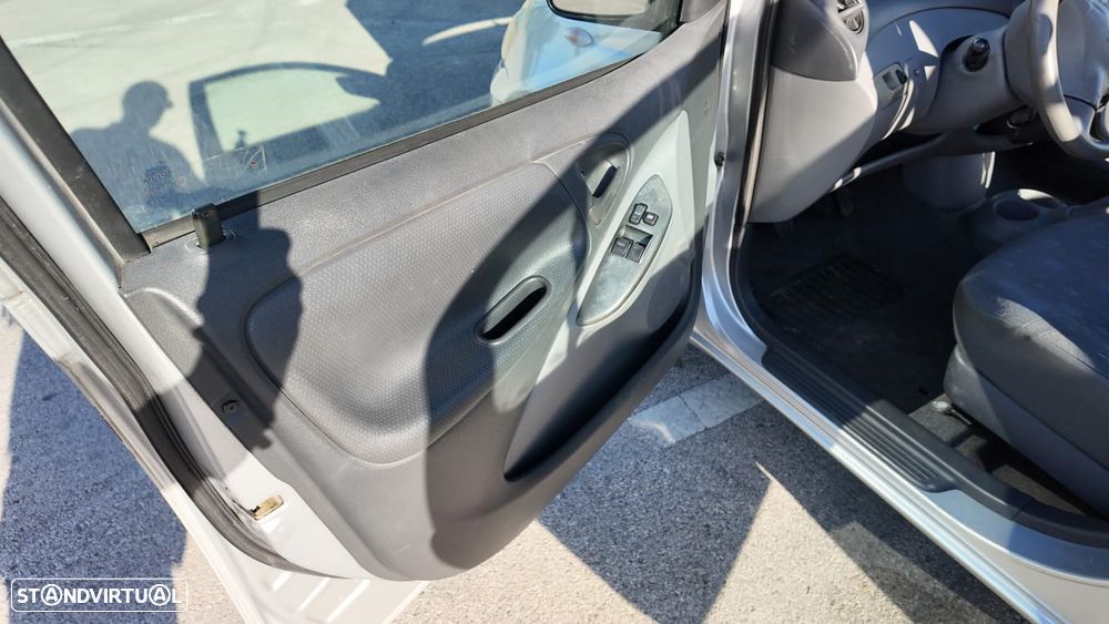 Toyota Yaris 1.0 Luna - 15