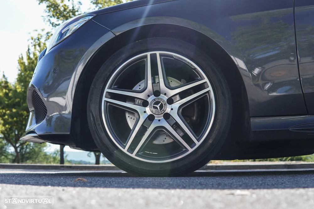 Mercedes-Benz E 300 Bluetec Hybrid Avantgarde - 28