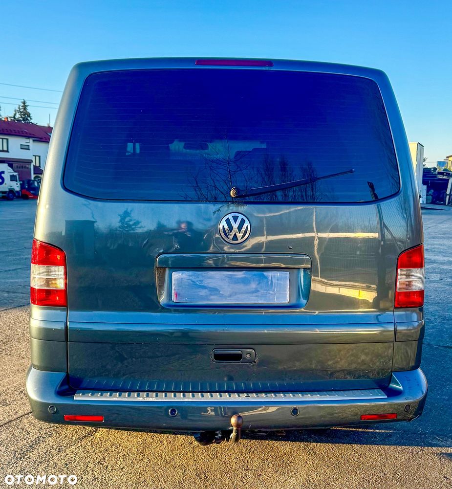 Volkswagen Multivan - 9