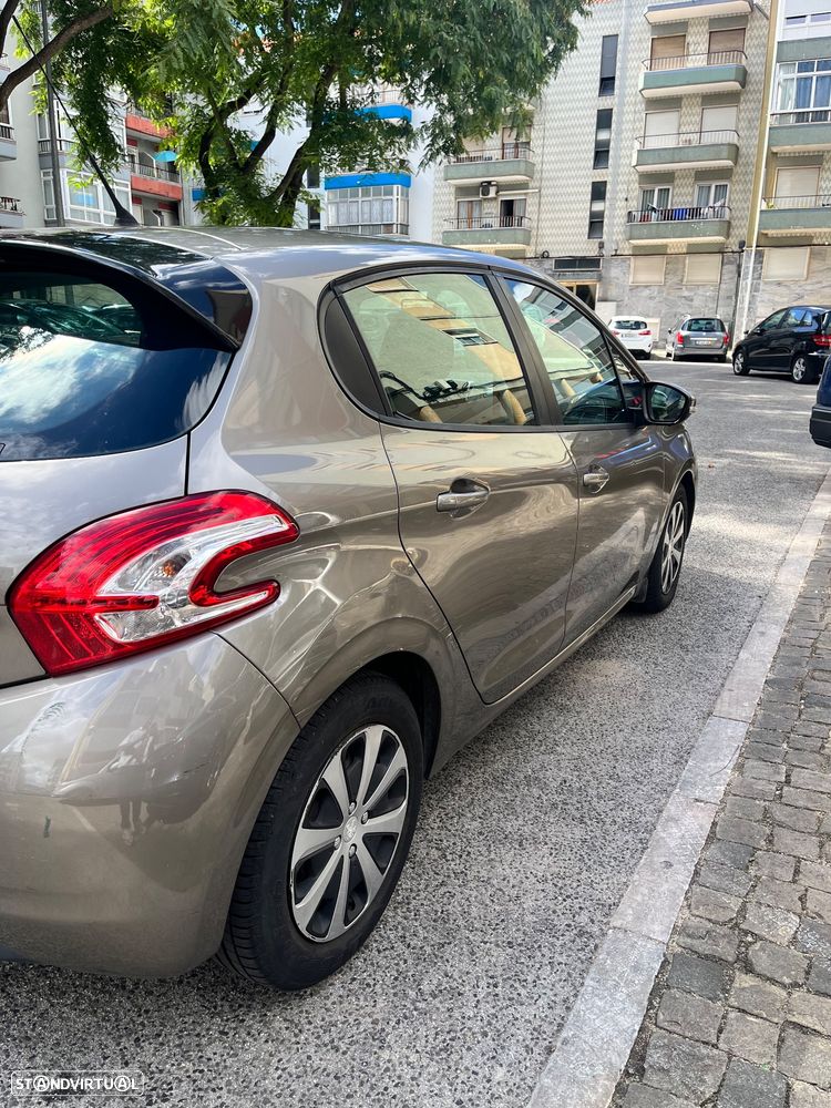 Peugeot 208 e-HDi 68 EGS5 Stop&Start Active - 4
