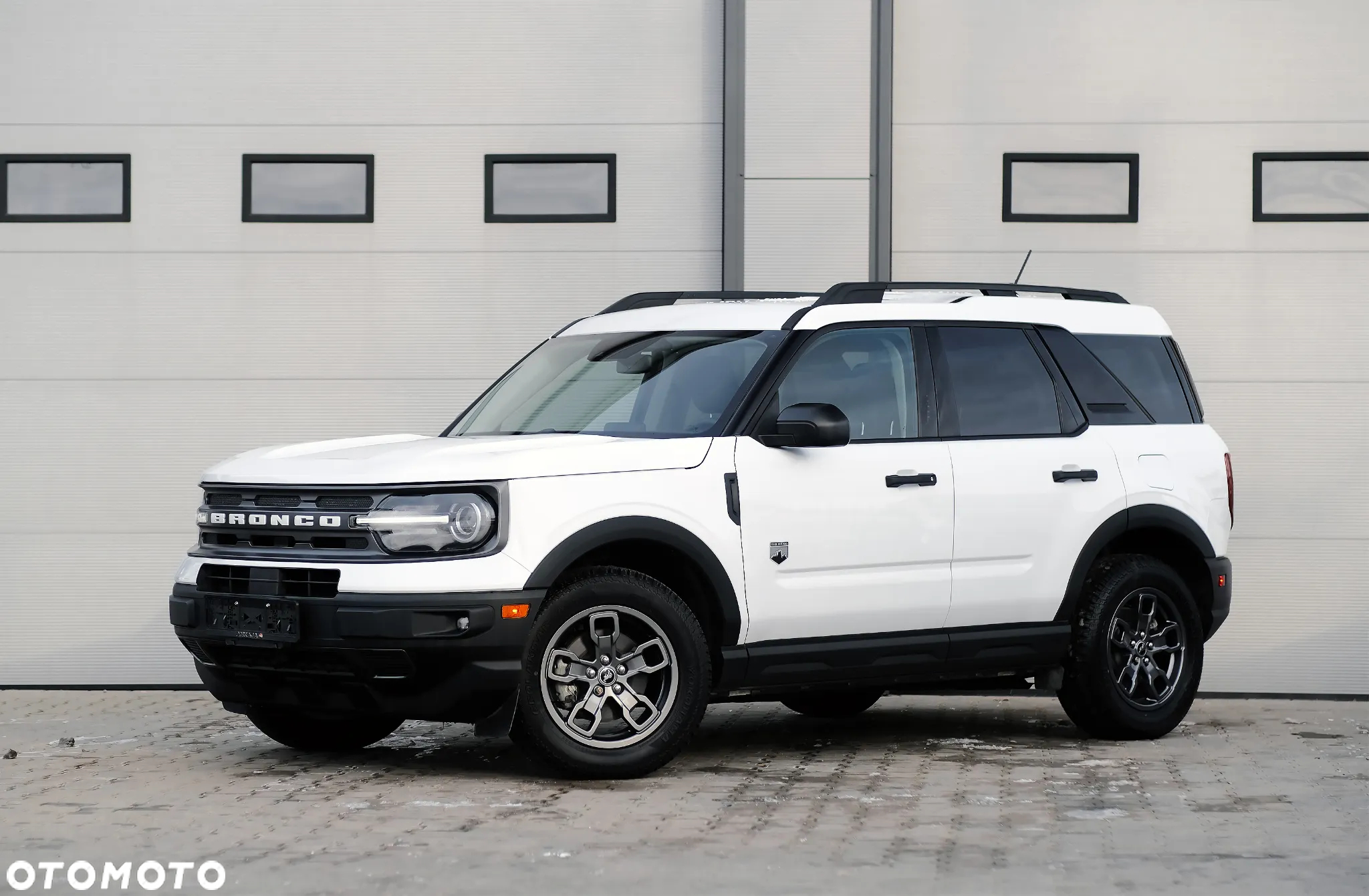 Ford Bronco - 2