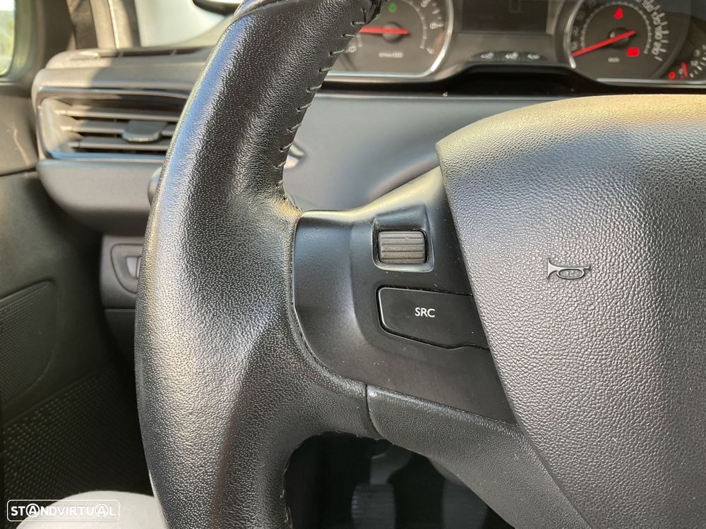 Peugeot 208 1.2 VTi Active - 36