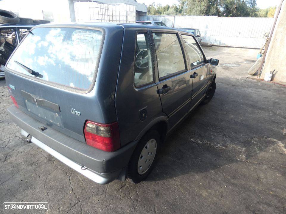Fiat Uno de 1994 para peças - 2