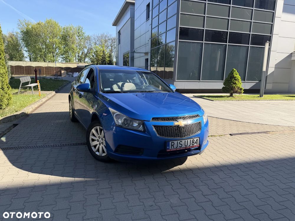 Chevrolet Cruze 1.6 Base - 5