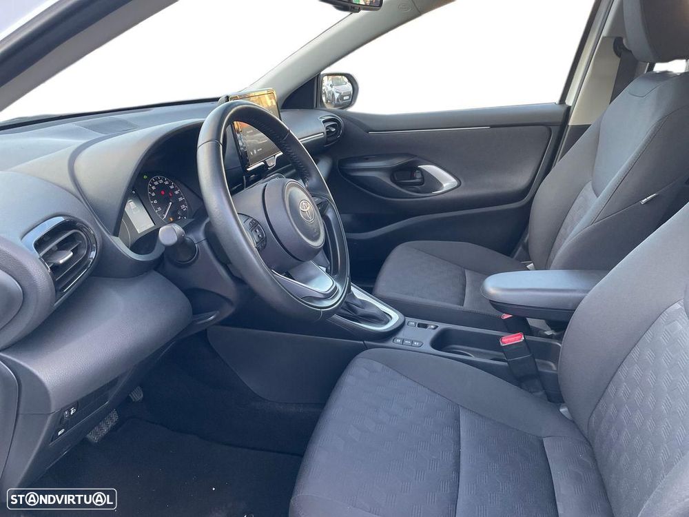Toyota Yaris - 12