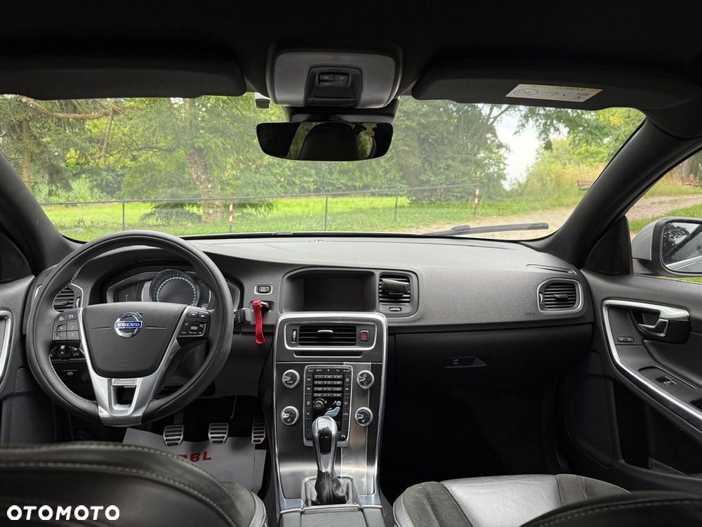 Volvo S60 D4 Drive-E R-Design Summum - 31