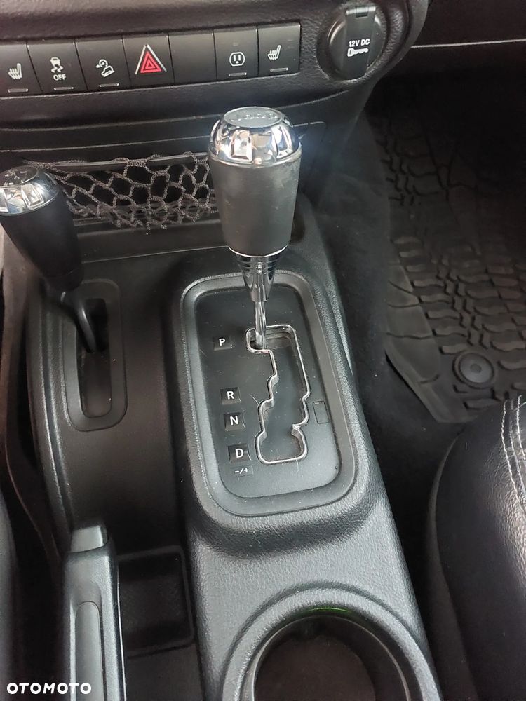 Jeep Wrangler - 11