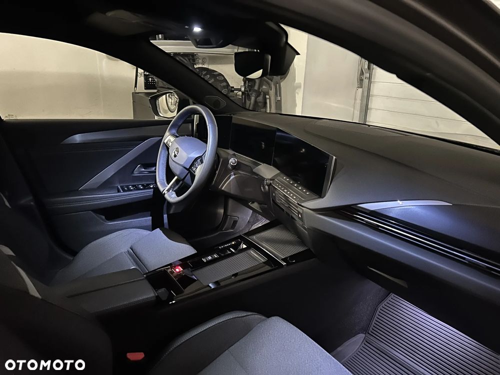 Opel Astra 1.2 T GS Line S&S - 13