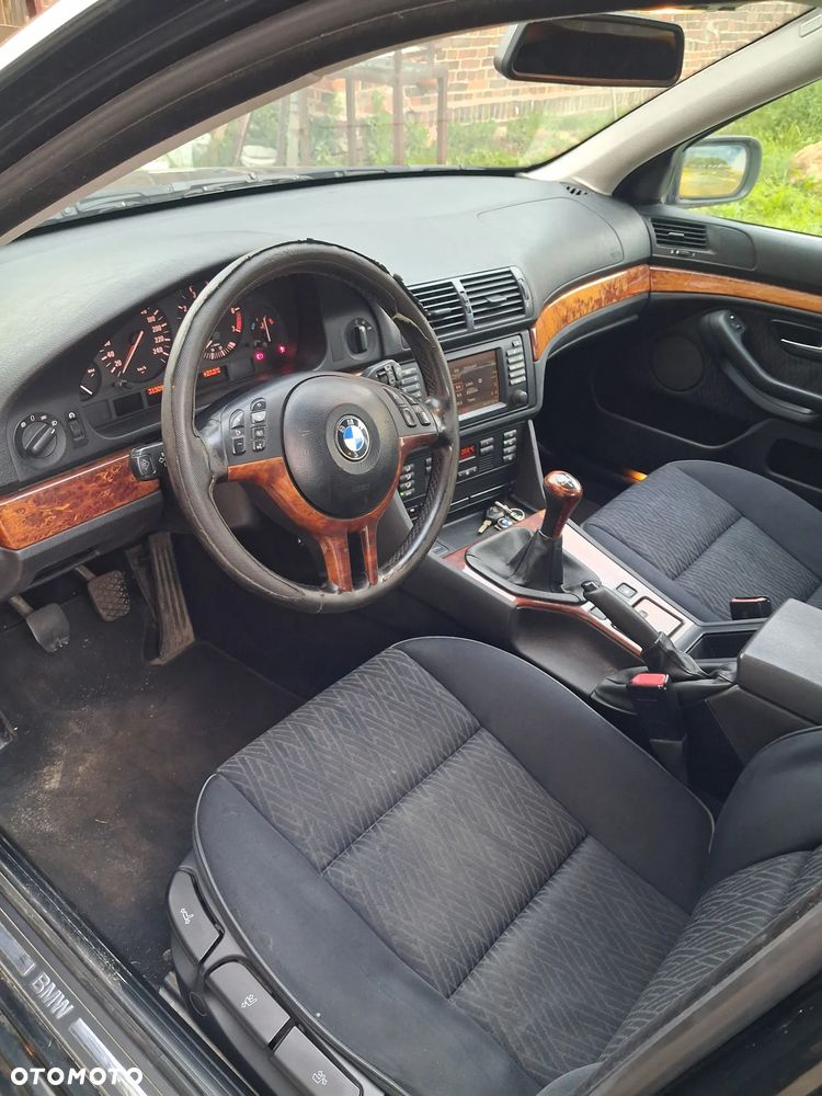 BMW Seria 5 520i - 5
