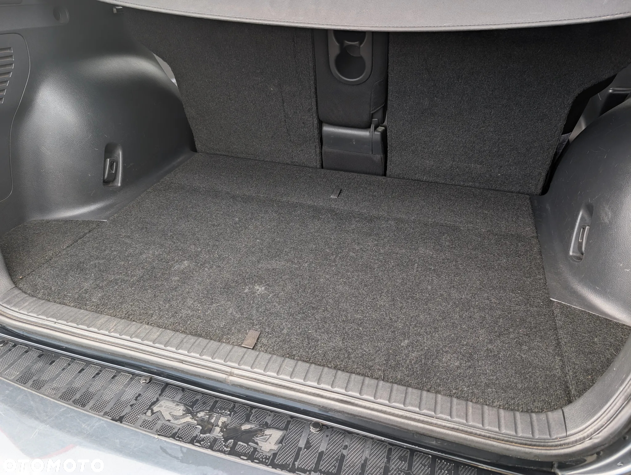 Toyota RAV4 - 16