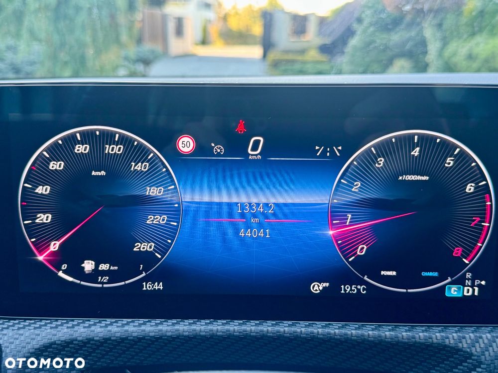 Mercedes-Benz CLA - 16