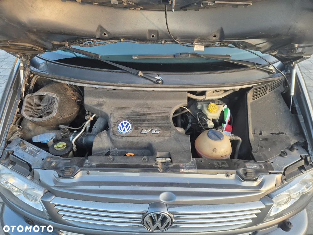 Volkswagen Caravelle - 3