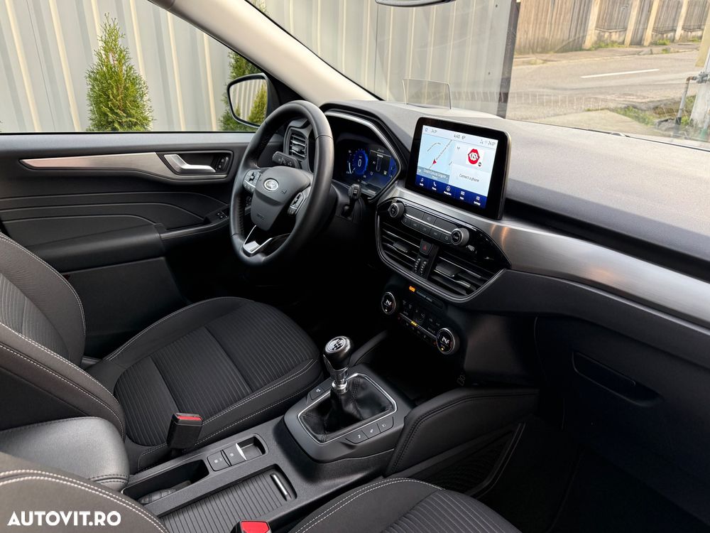 Ford Kuga 1.6 EcoBoost 2x4 Titanium - 6