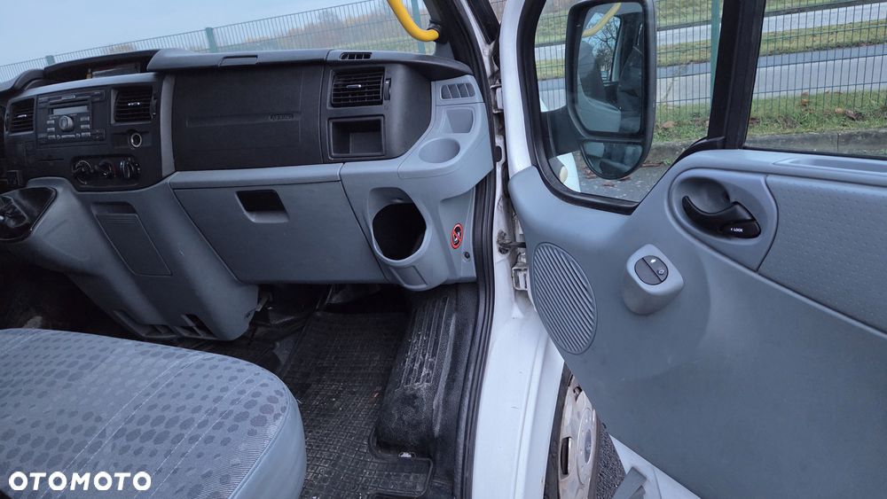 Ford Transit - 10