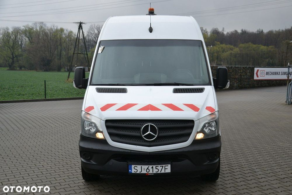 Mercedes-Benz Sprinter - 2