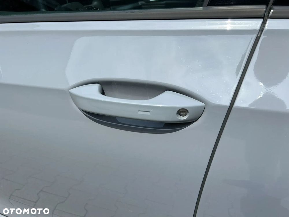 Volkswagen Golf 1.5 eTSI mHEV R-Line DSG - 39