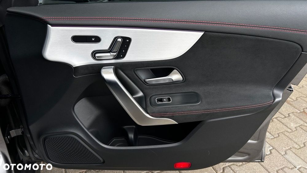 Mercedes-Benz CLA 200 mHEV AMG Line 7G-DCT - 22