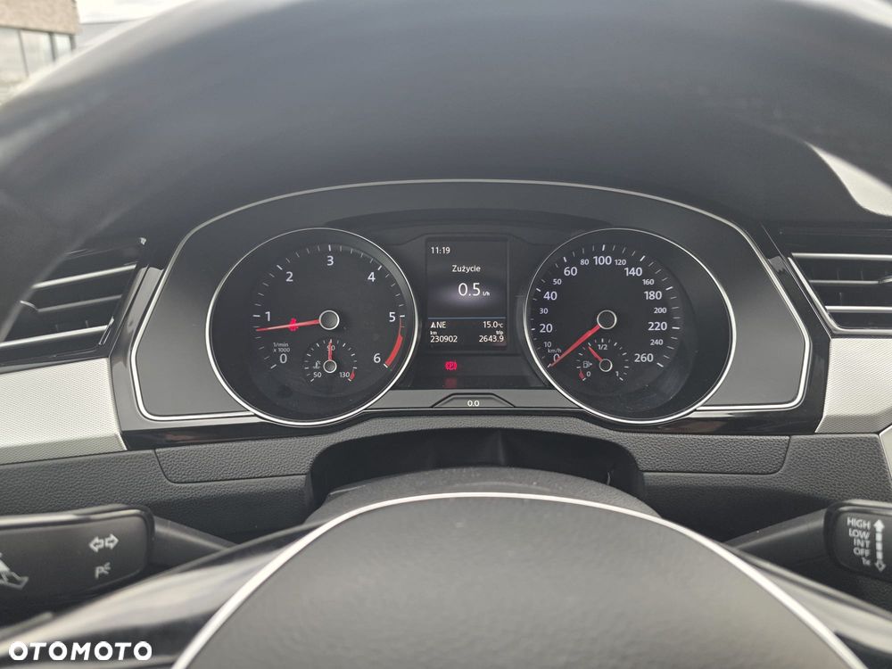 Volkswagen Passat 2.0 TDI BMT City - 11