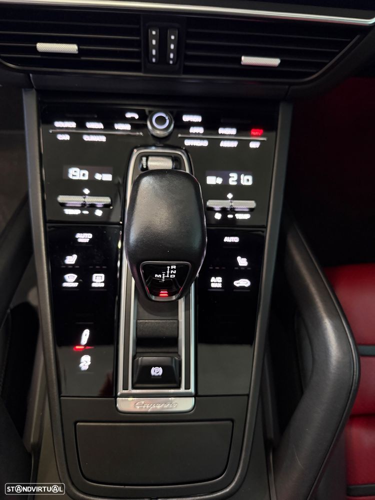 Porsche Cayenne S Platinum Edition - 23