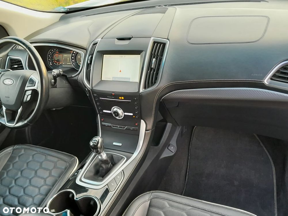 Ford Edge 2.0 EcoBlue 4WD Vignale - 26