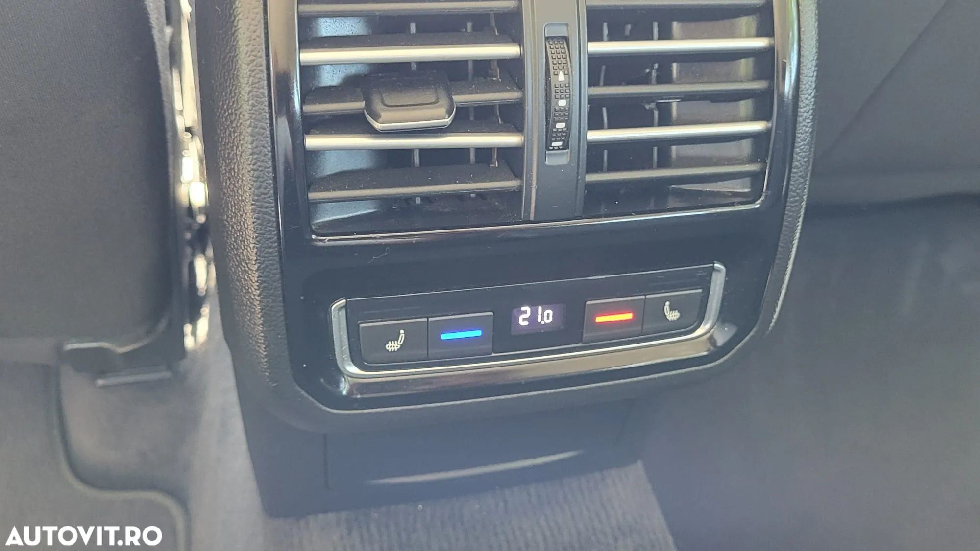 Volkswagen Passat - 8