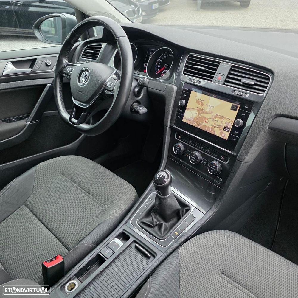 VW Golf Variant 1.6 TDi Confortline - 27