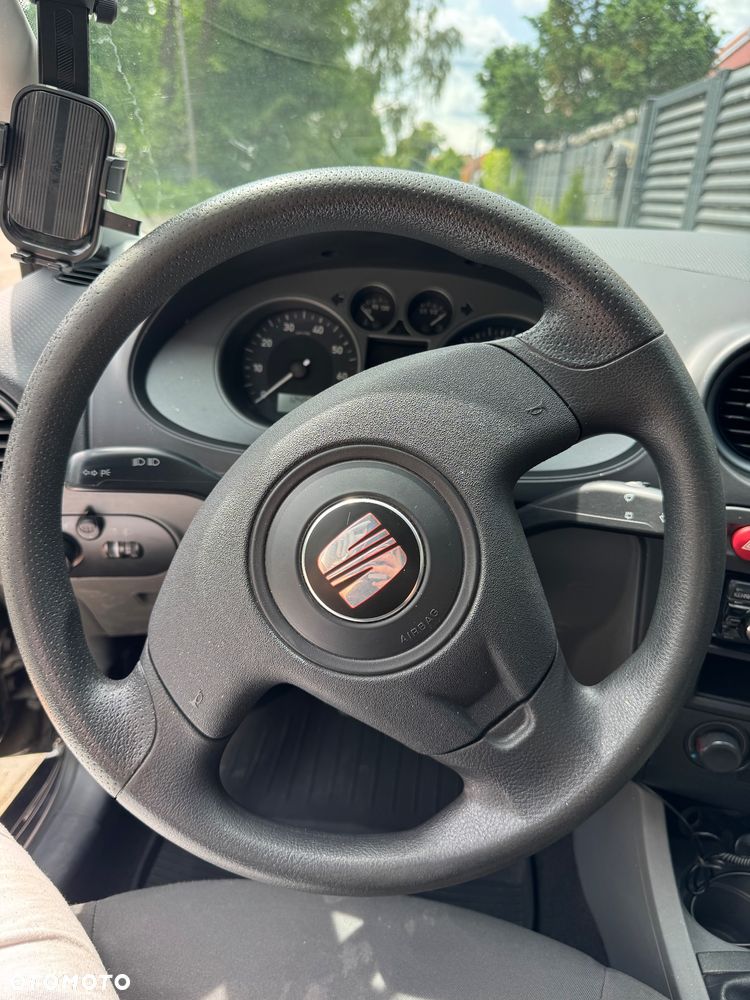 Seat Ibiza 1.4 16V Reference - 9