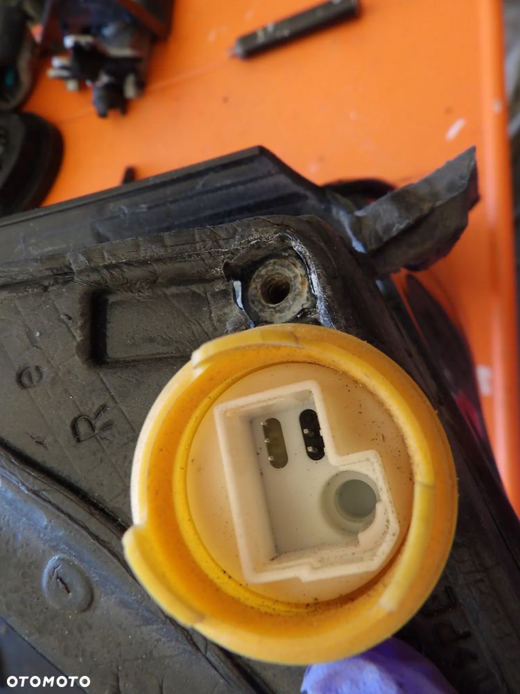 BMW - F32 - KOLOR 475 - 5PIN - PRAWE LUSTERKO ZEWNĘTRZNE - EUROPA - 4