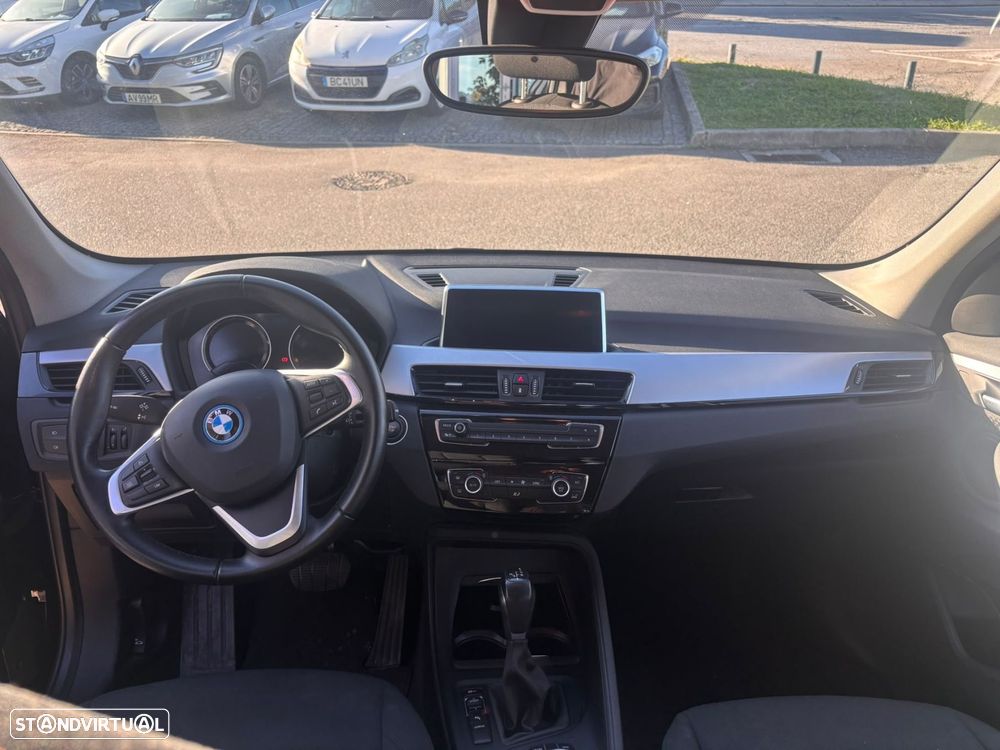 BMW X1 25 e xDrive Corporate Edition - 5