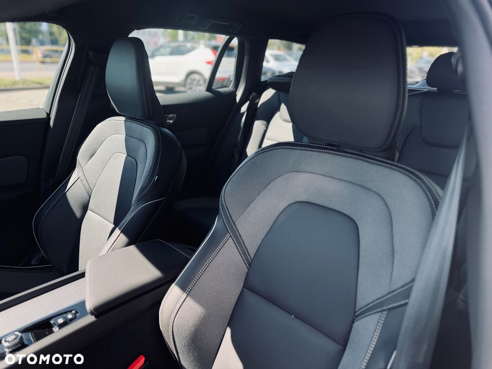 Volvo V60 B4 B Plus Dark - 9