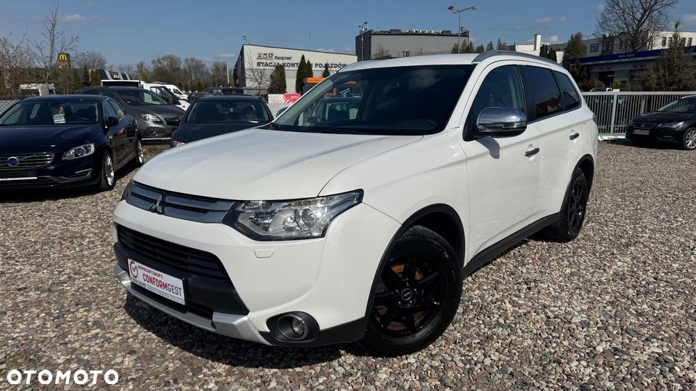 Mitsubishi Outlander 2.0 4WD Invite - 4