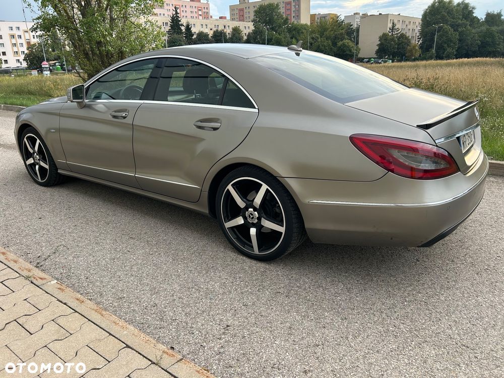 Mercedes-Benz CLS - 6